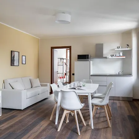 Apartment Lario's - 10 Suites On Lake *