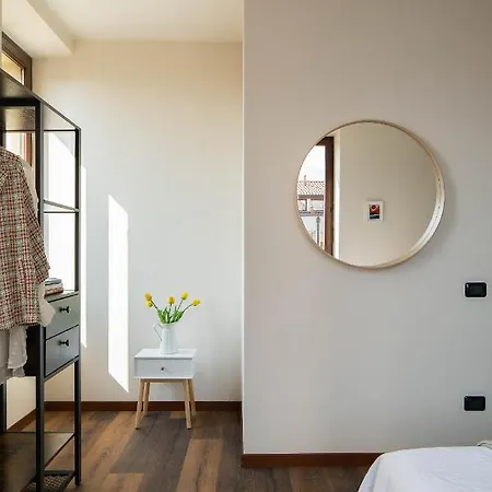 Apartment Lario's - 10 Suites On Lake Acquaseria