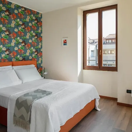 Lario's - 10 Suites On Lake Apartment Acquaseria
