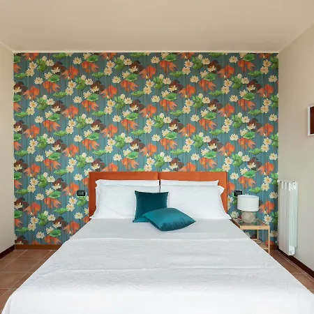 Lario's - 10 Suites On Lake * Acquaseria