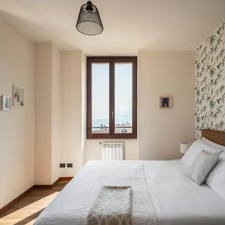 Lario's - 10 Suites On Lake Apartment *