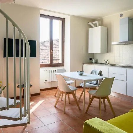 Lario's - 10 Suites On Lake Acquaseria