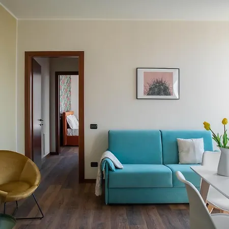 Apartment Lario's - 10 Suites On Lake Acquaseria