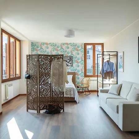 Lario's - 10 Suites On Lake Apartment Acquaseria