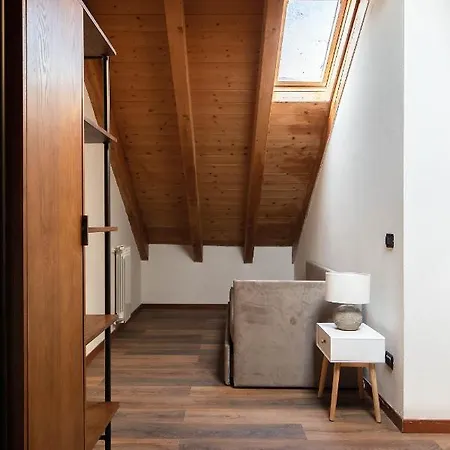 Lario's - 10 Suites On Lake Apartment *