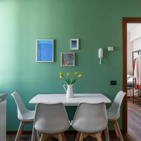 Apartment Lario's - 10 Suites On Lake Acquaseria