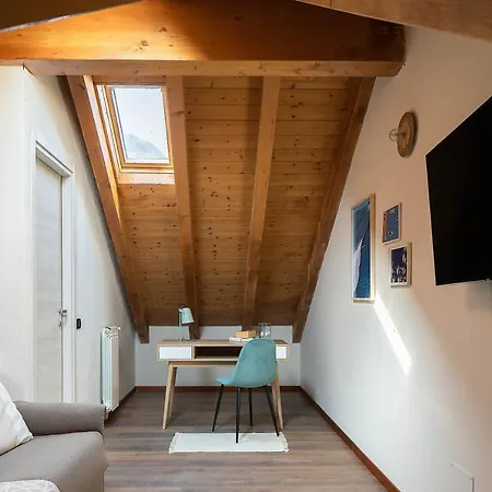 Lario's - 10 Suites On Lake * Acquaseria